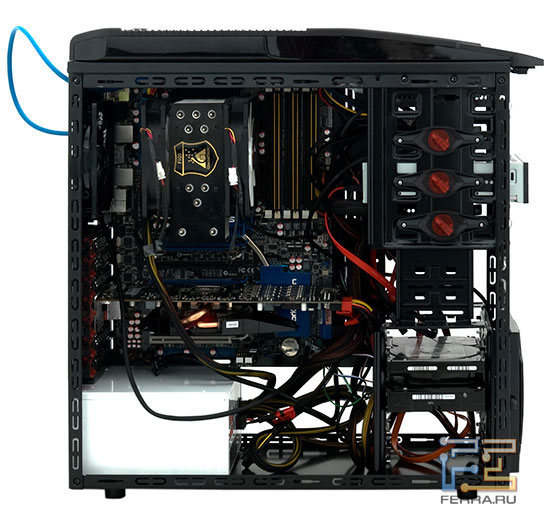 Сборка системы в корпусе Thermaltake V9 BlacX не преподносит неожиданностей