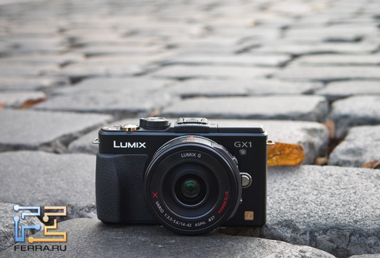 Panasonic Lumix GX1 с объективом Lumix G X Vario PZ 14-42mm F3.5-5.6 ASPH OIS