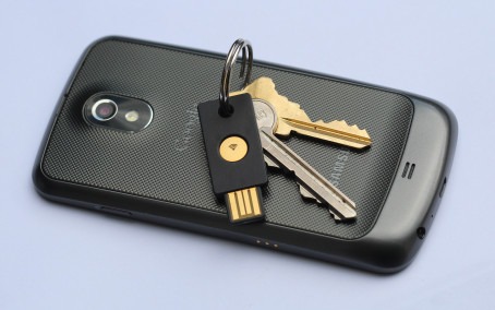 Модуль YubiKey NEO