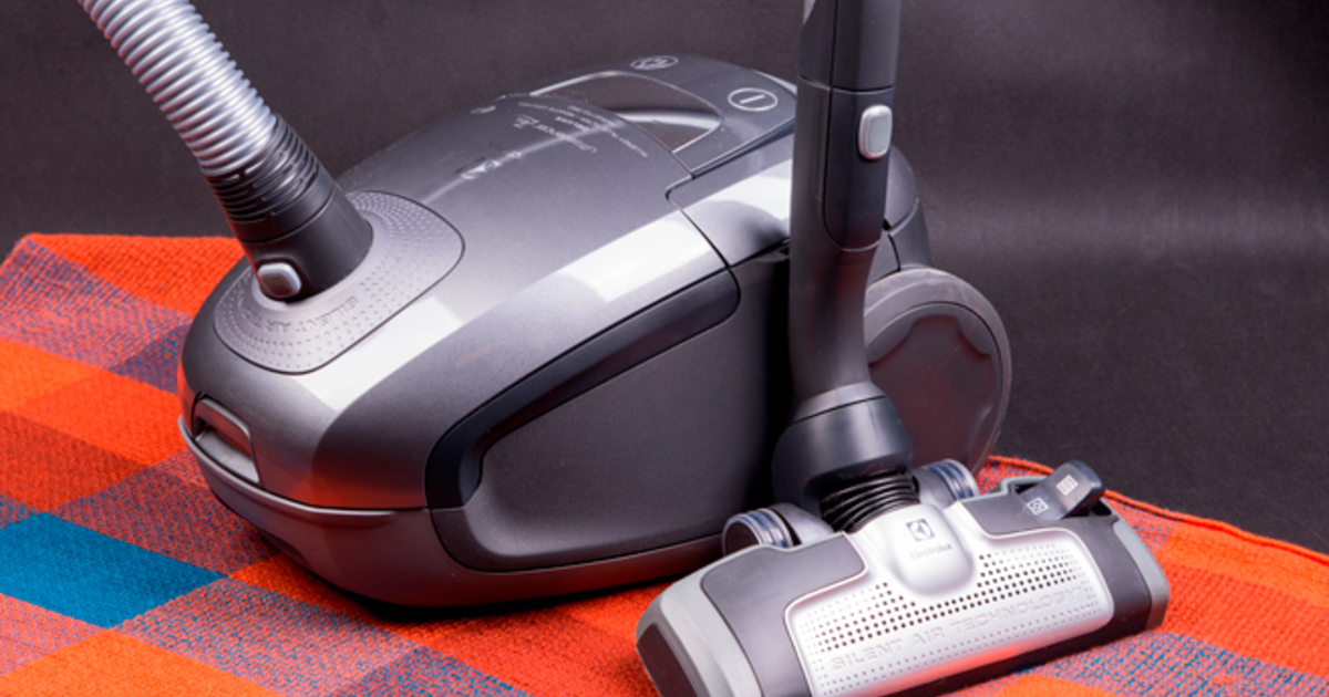 Electrolux UltraSilencer DeepClean Vacuum Cleaner EL7060A