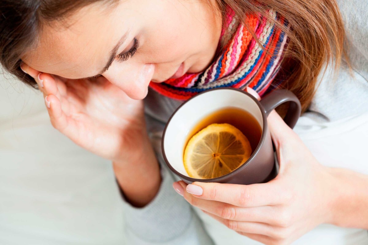 Российский врач рассказала о вреде горячего чая во время простуды