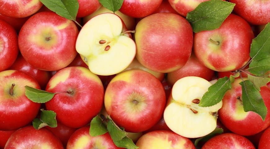 Российский врач раскрыла опасность большого количества яблок