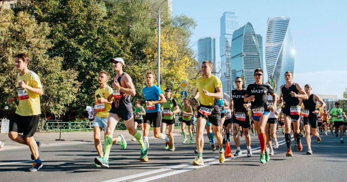 Общественный спорт. Забег в Москве. Город спорта. Спортивные мероприятия в Москве. Марафон город.