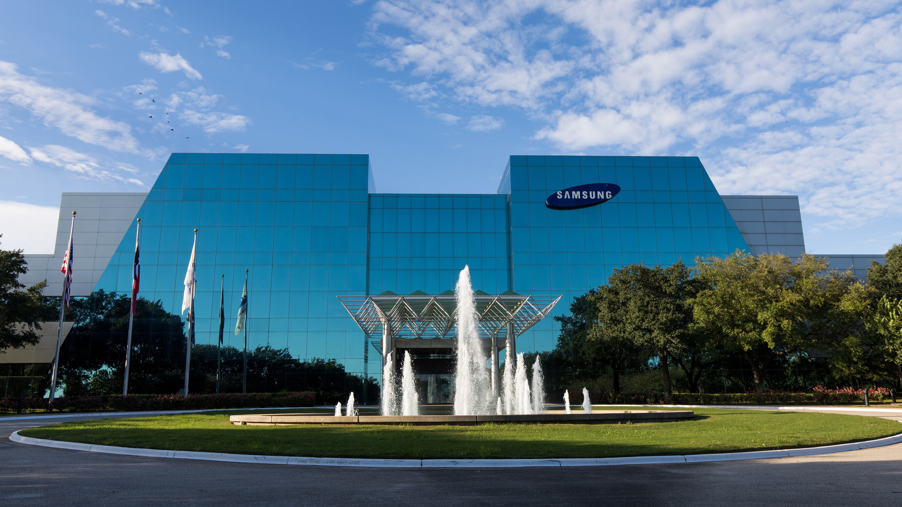 Samsung уличили в разливе кислотных отходов