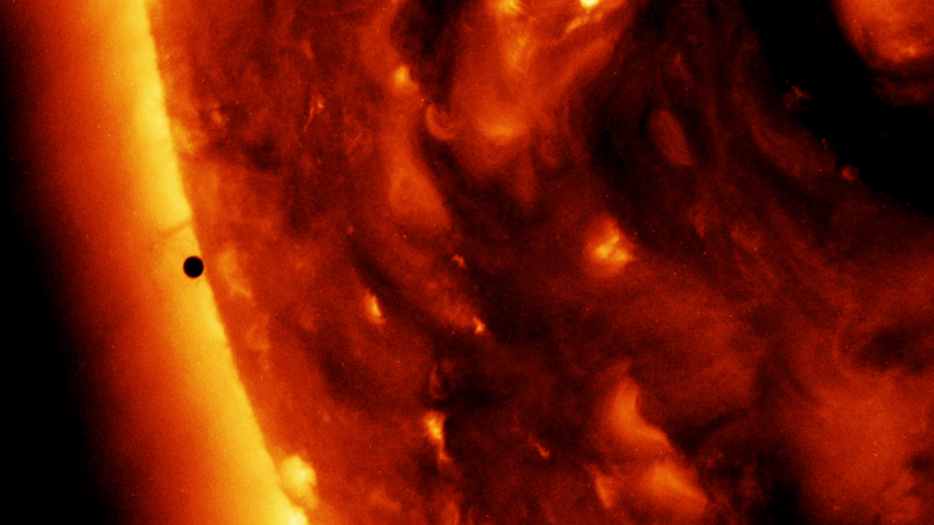Солнце окатило Меркурий волной плазмы