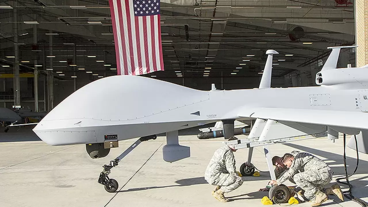 Бпла сша. Gray Eagle. Mq-1 Predator. Mq1 Predator и иранский дрон. Американские беспилотники.