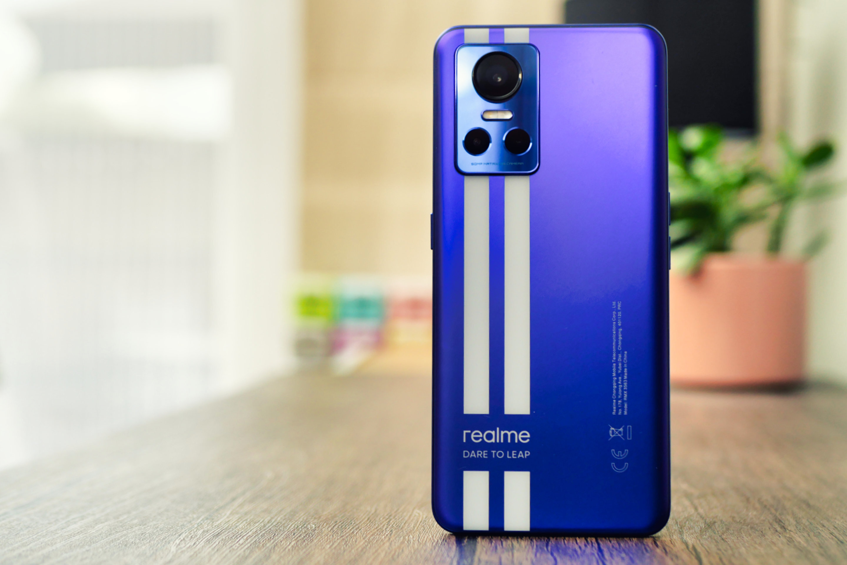 Смартфон gt neo. Realme gt Neo 3. Realme gt Neo 3 динамики. Недорогой айфон 10 за 1000 рублей. ONEPLUS 9rt.