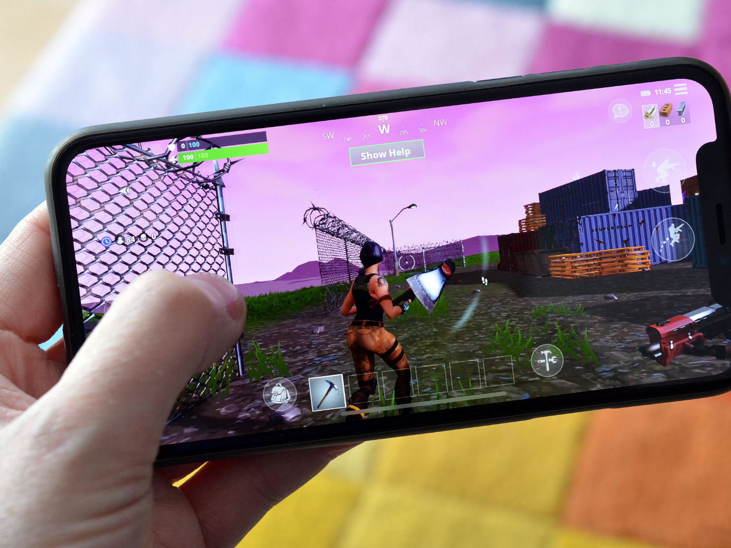 Онлайн-шутер Fortnite вернётся на iPhone спустя три года после бана от Apple