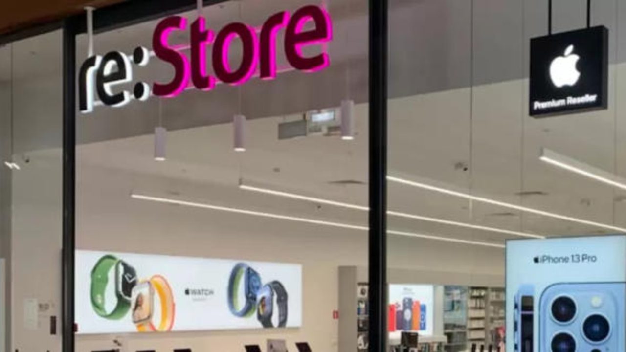 Где стор. Re Store айфон. Магазин Apple Store закрыт. Re Store айфон 13 на Войковской телефон. 10 Apple re Store цена.