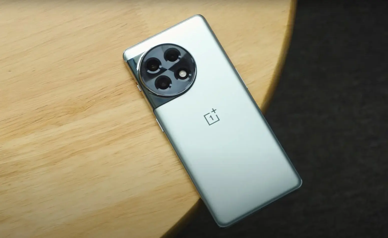 В Сеть утекли характеристики флагманского OnePlus 12