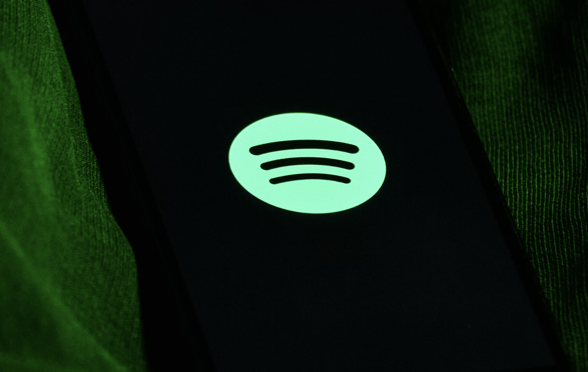 Подписку на сервис Spotify больше нельзя купить через App Store