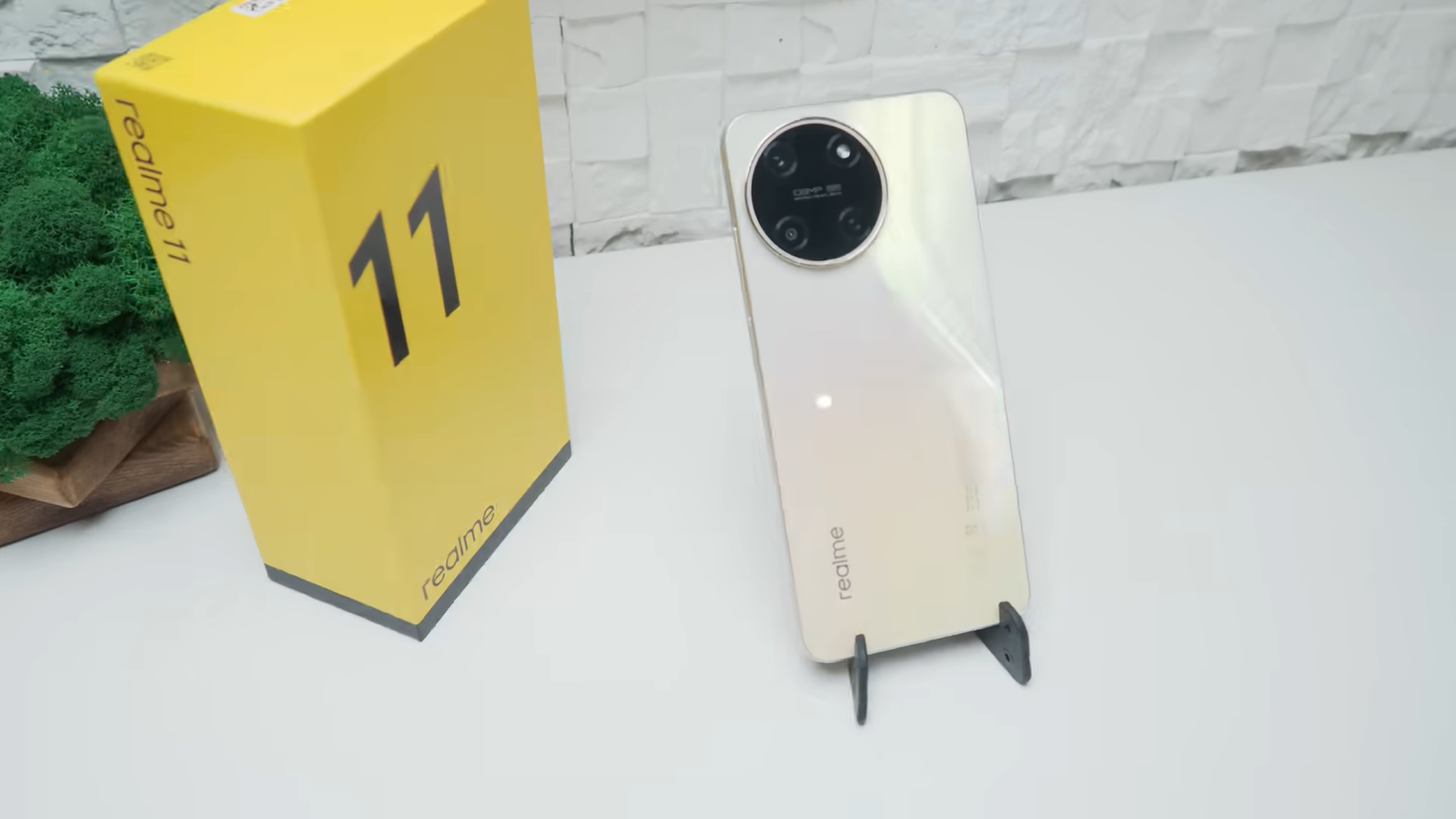 Плюсы и минусы стандартного Realme 11, который не Pro и не Pro+