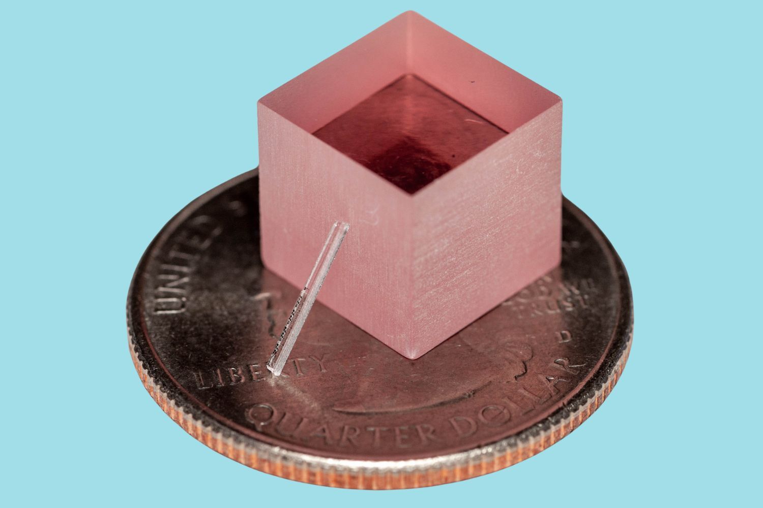 Создан титан-сапфировый лазер размером с микросхему