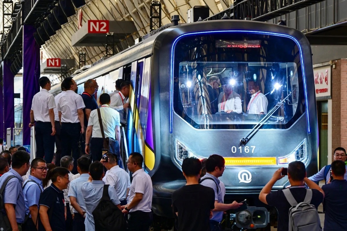В Китае разработали первый в мире метропоезд из углеродного волокна