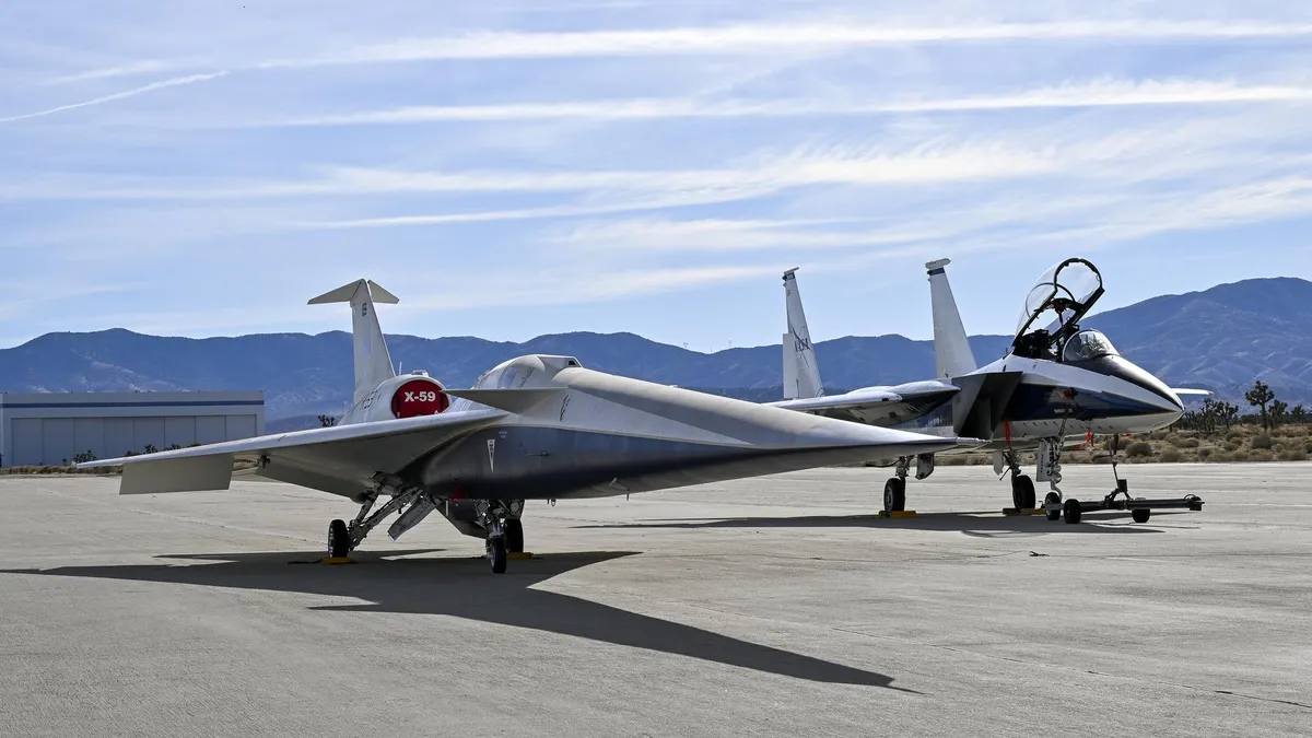 Бесшумный сверхзвуковой самолет NASA X-59 показали на свежих снимках