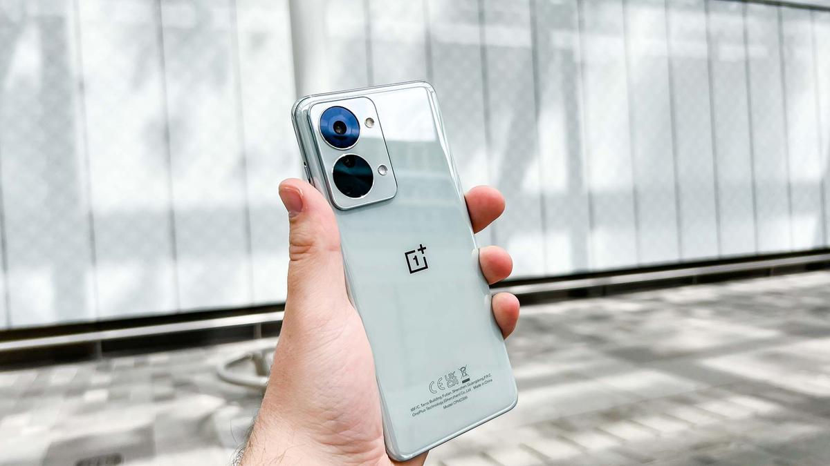 Смартфон хороший, ремонтопригодность плохая: вердикт сотрудника СЦ по  OnePlus Nord 2T — Ferra.ru