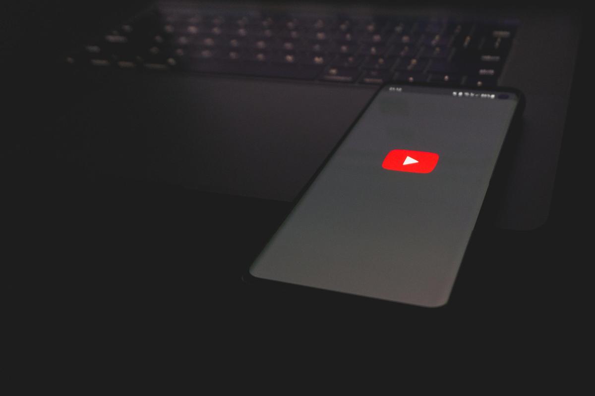 YouTube разрешил блогерам ругаться матом — Ferra.ru