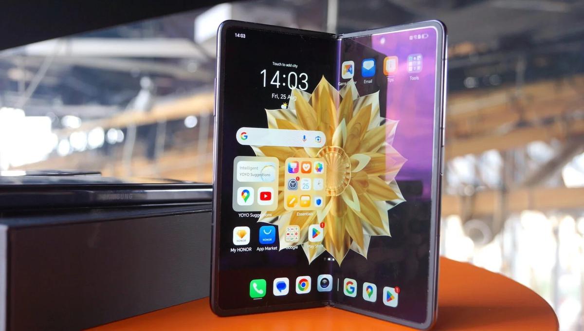 Половина китайцев покупают складные смартфоны Honor вместо Samsung Galaxy  Fold и Flip — Ferra.ru