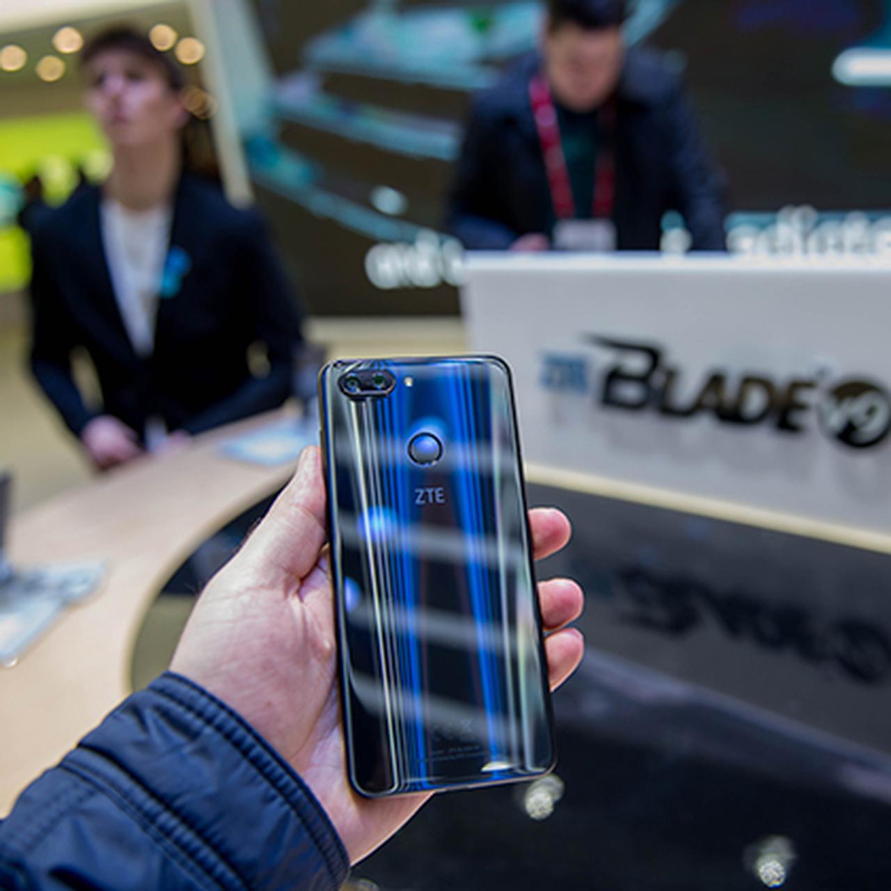 ZTE показала самый красивый бюджетный смартфон: всё о новом ZTE Blade V9 —  Ferra.ru