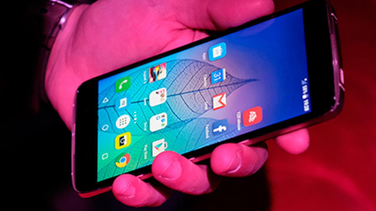 MWC 2016: быстрый обзор смартфонов Alcatel Idol 4 и Idol 4S и планшета Plus  10 — Ferra.ru