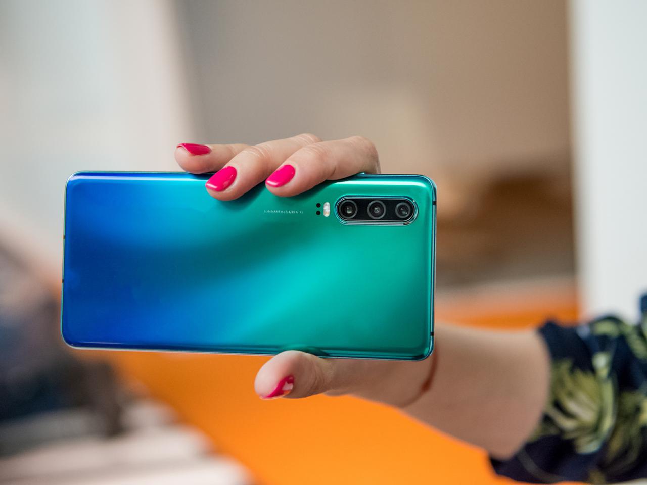 Смартфоны с лучшими в мире фотокамерами в 2019 г. Быстрый обзор Huawei P30  и P30 Pro — Ferra.ru