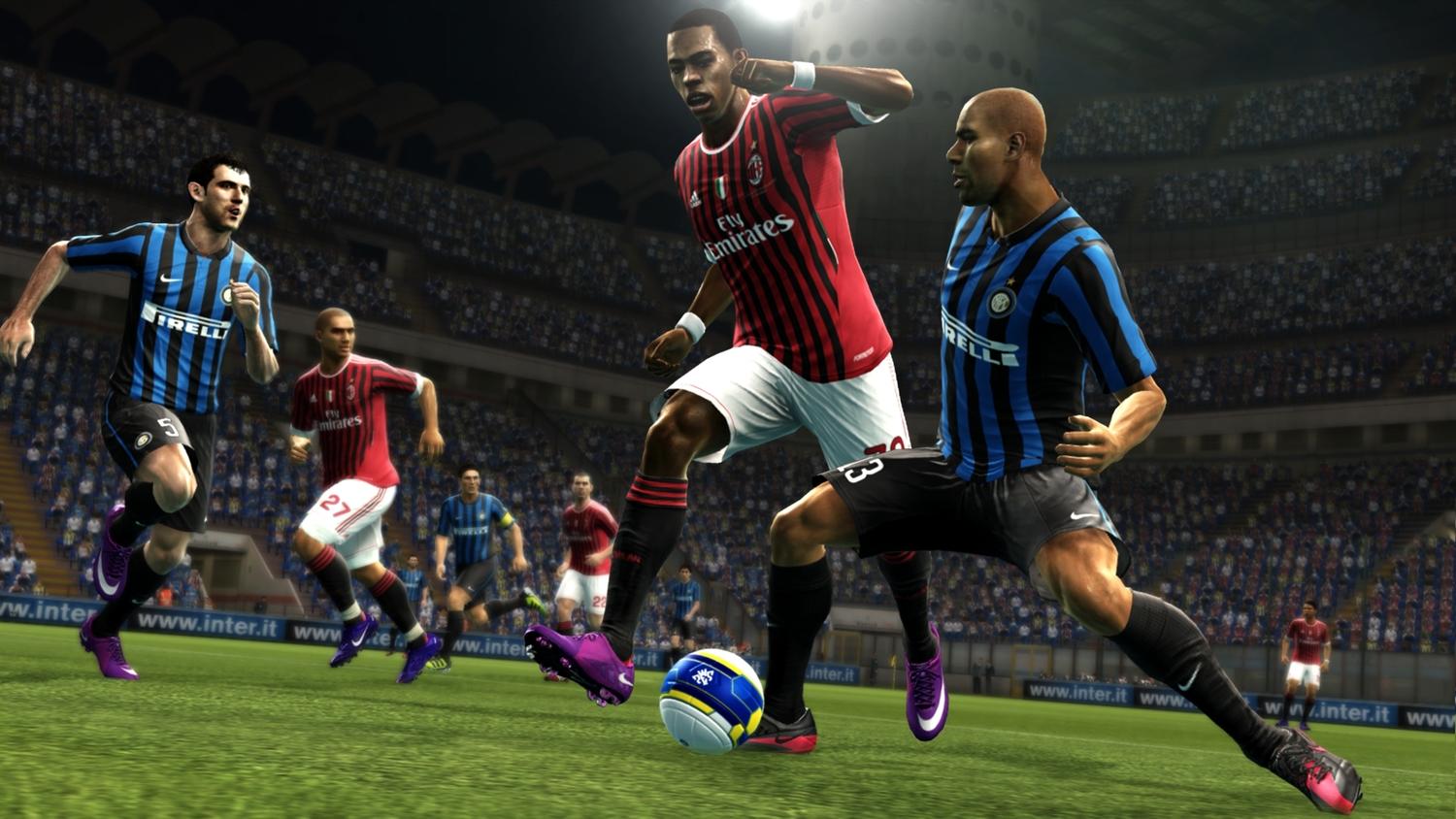 Футбол на пике формы. Предварительный обзор игры Pro Evolution Soccer 2013  — Ferra.ru