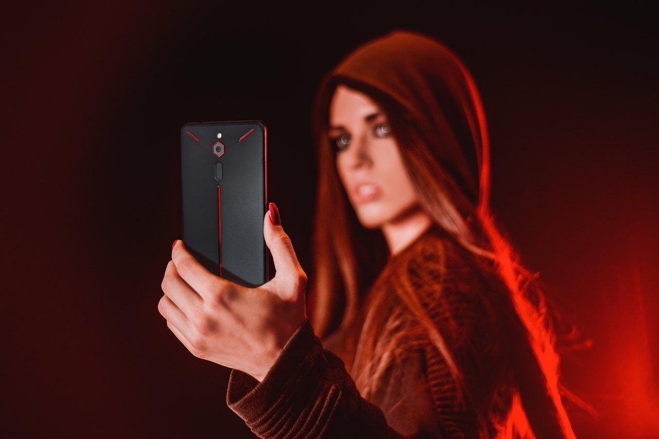 ZTE представила игровой смартфон Nubia Red Magic — Ferra.ru