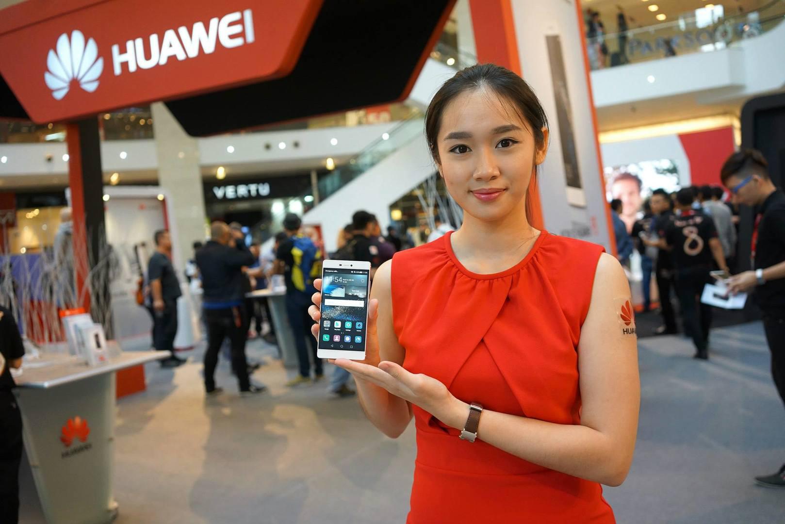 Huawei russia. Китайские мобильные. Хуавей производитель. Магазин Huawei в Китае. Крупнейший производитель смартфонов в Китае.